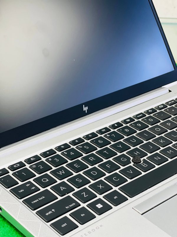 HP Elite-book 840 G8 Core i7-11gen 16 by 512gb