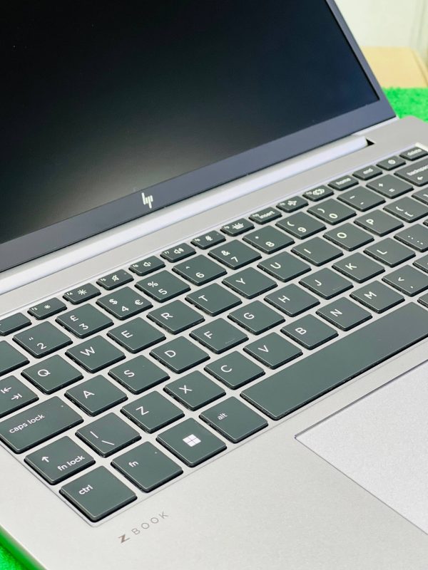 Hp Zbook Fire-Fly G11 mobile workstation Amd Ryzen 5 pro